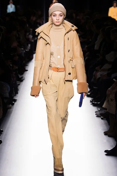 Look 20